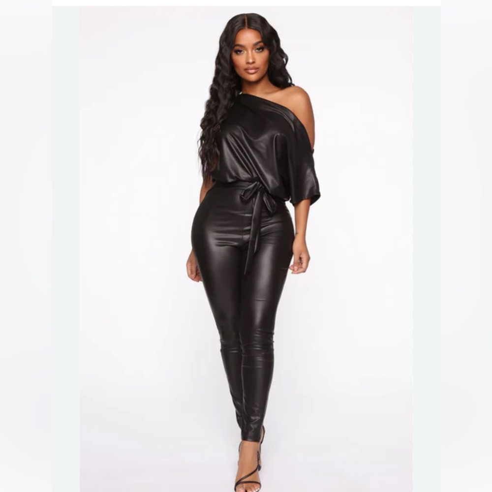 NWT Fashion Nova Jumpsuit